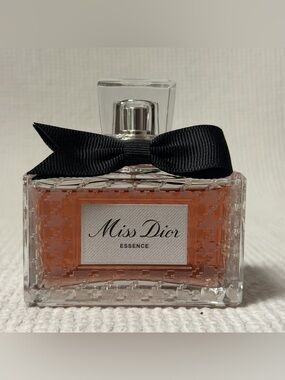 Miss Dior Essence de Parfum - 2.7 FL OZ New  no box